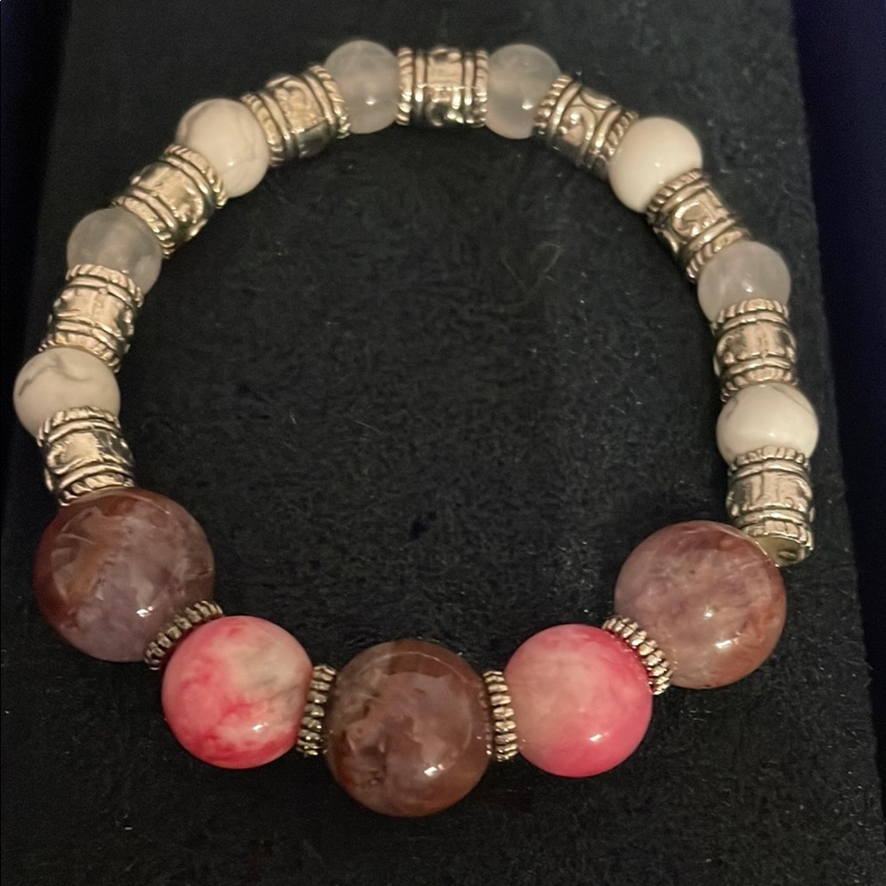 Elegant white, pink and purple gemstone and beads Bracelet NIB